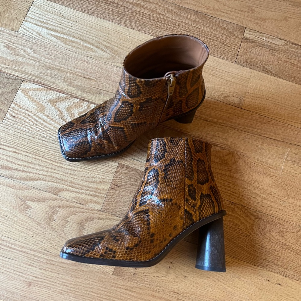 Rejina Pyo “Alana” Boots